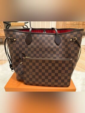 Louis Vuitton Neverfull MM